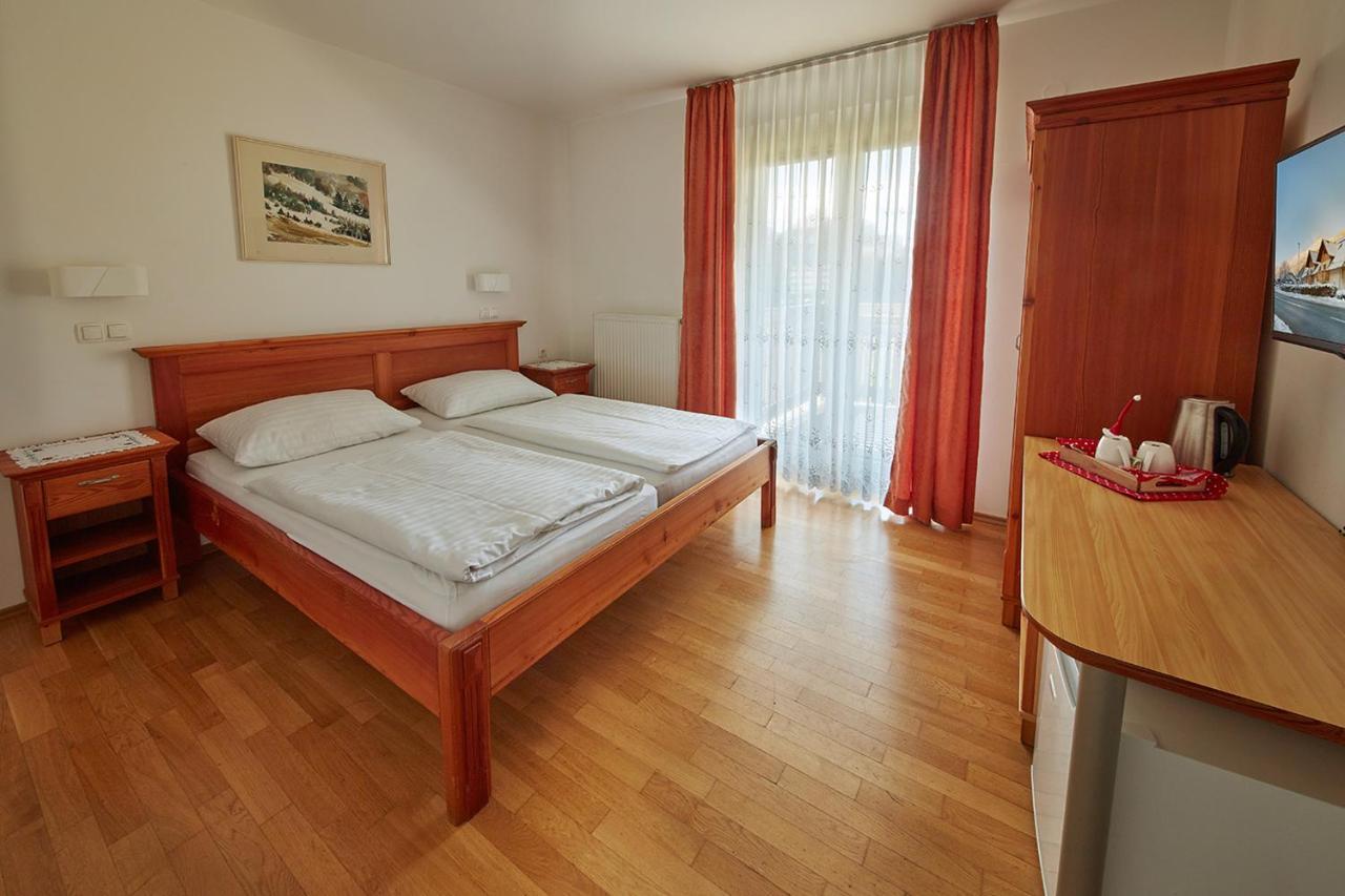 Rute Hotel And Apartments Кранська Гора Екстер'єр фото