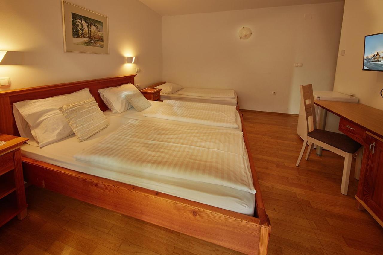 Rute Hotel And Apartments Кранська Гора Екстер'єр фото