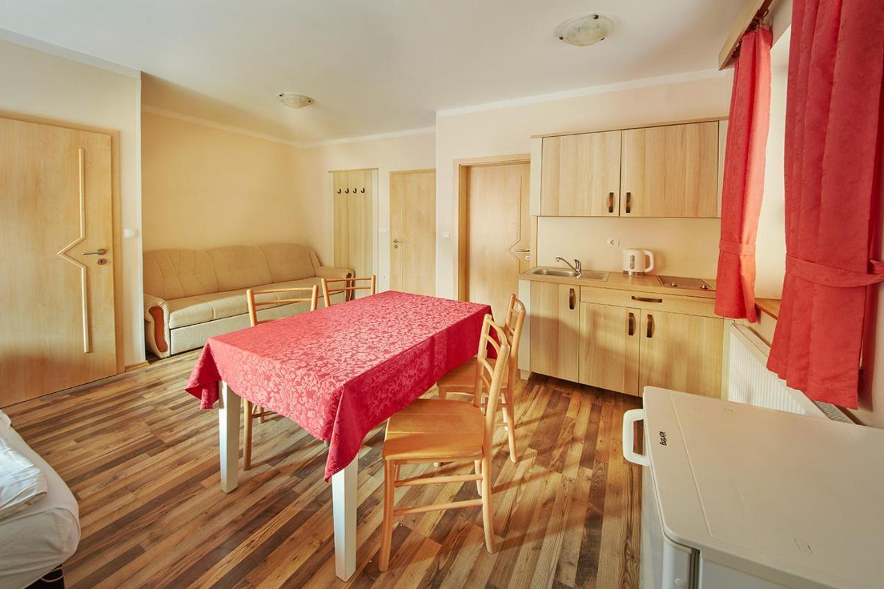 Rute Hotel And Apartments Кранська Гора Екстер'єр фото